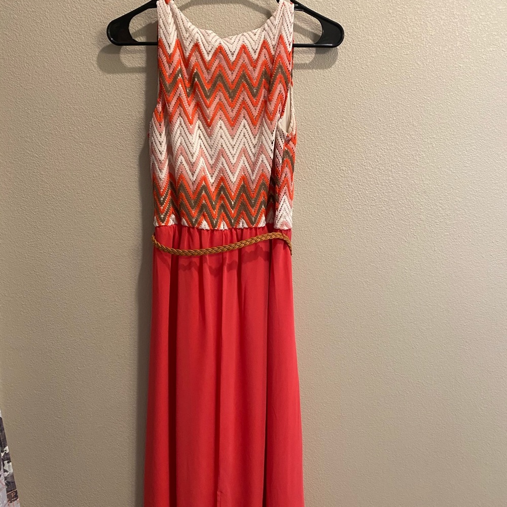 Long maxi dress with braided belt